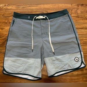 Vuori Men’s Cruise Boardshort